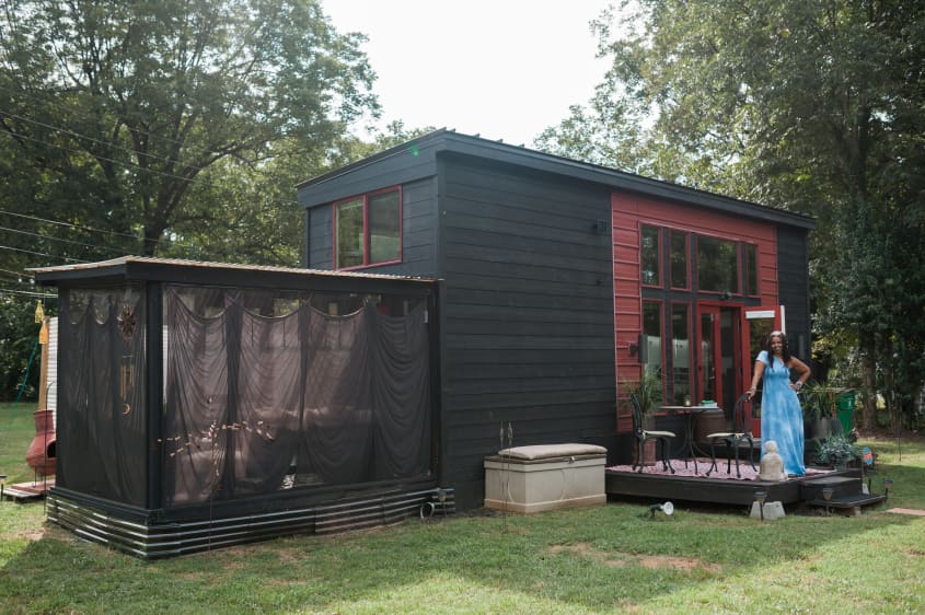 Tiny House Tour Photos Ms. Gypsy Soul Jewel Pearson | Apartment Therapy